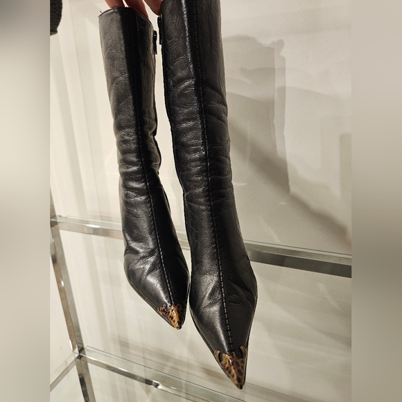 Roberto Cavalli Black Leather Heeled Boots - Picture 14 of 15